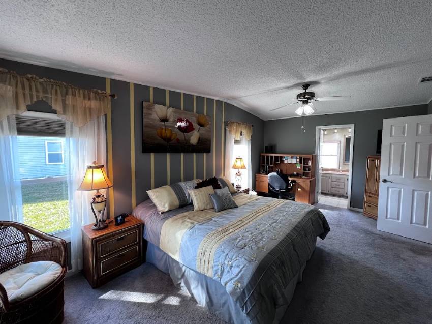 355 Putter Circle a Winter Haven, FL Mobile or Manufactured Home for Sale